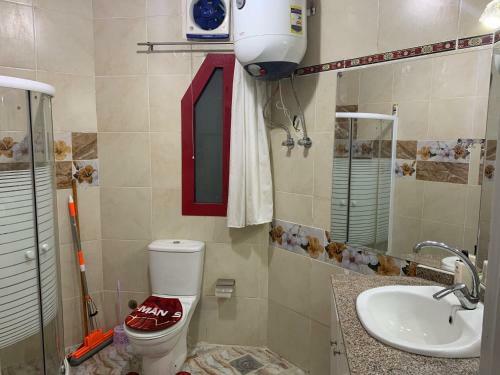 Beautiful Apartment Near The Beach, Pool View