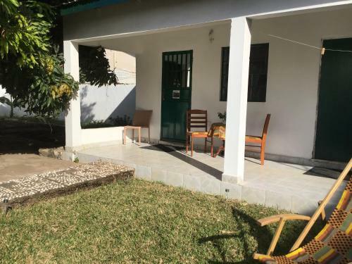 Bed & Breakfast Anns Guesthouse Bakaugambia