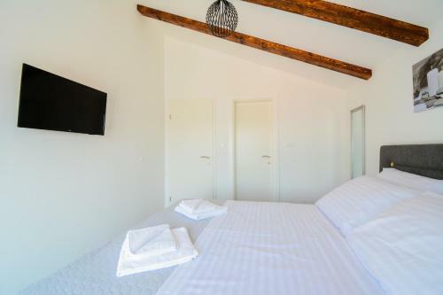 Exclusive Villa With Pool, Amazing Sea View