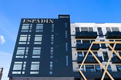Contemporary Chic Lifestyle Loft - Espadin Lohi
