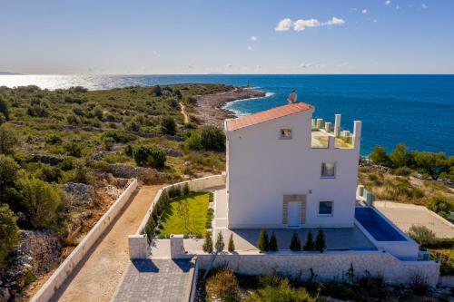Villa Esquel - With Heated Pool