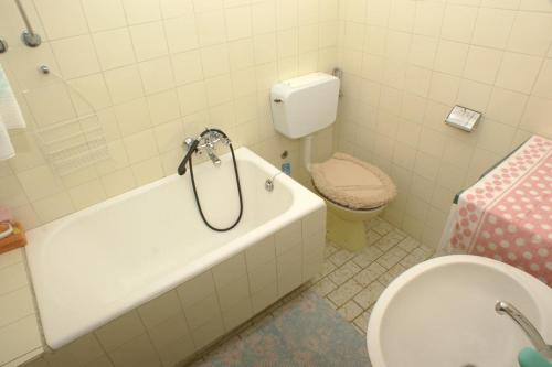 Apartments By The Sea Pisak, Omis - 967