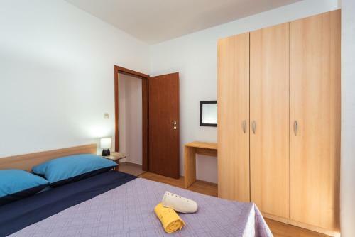 Marinus Apartments