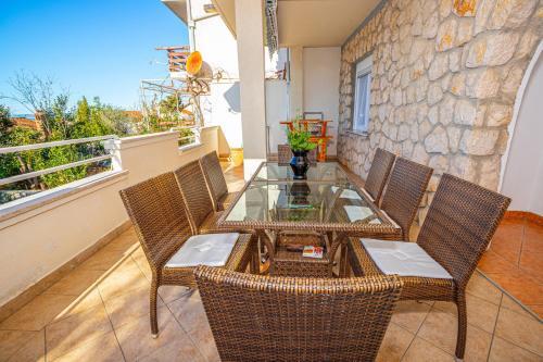 Apartment In Dramalj 41606