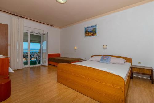 Apartments In Dramalj 41601