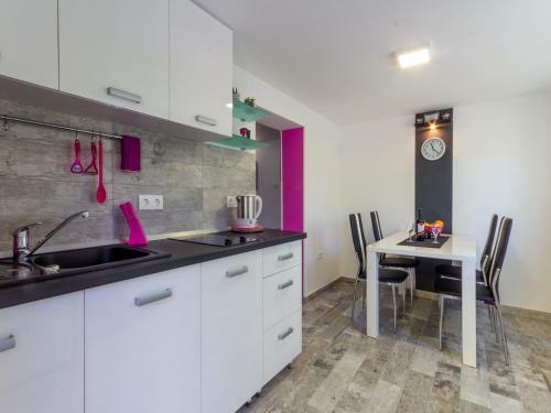 Diana Apartment