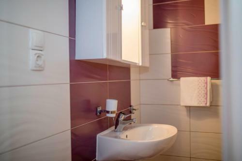 Apartamentos Lili Rab