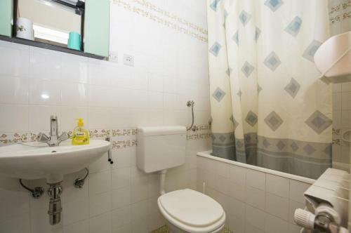 Hostal Double Room Kampor 17412b