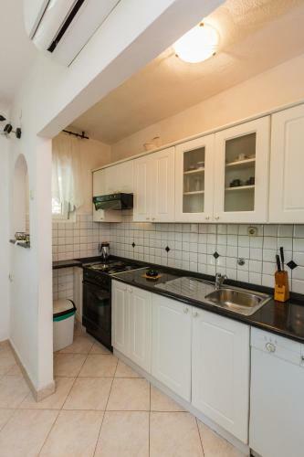 Family Friendly Apartment Kastelo
