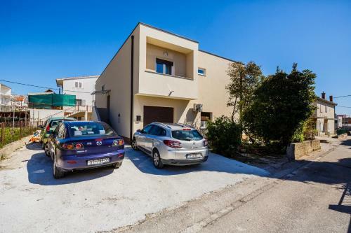 Cosy Apartment With Outdoor Pool, Close To Beachfront