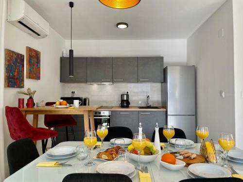 Sunlight Lux Apartment