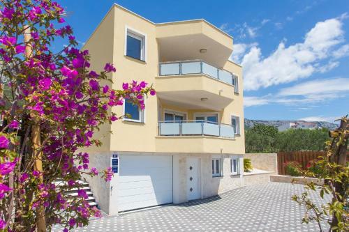 Villa Rocco Split - Luxury - Heated Salt Water Pool - Massage Jets
