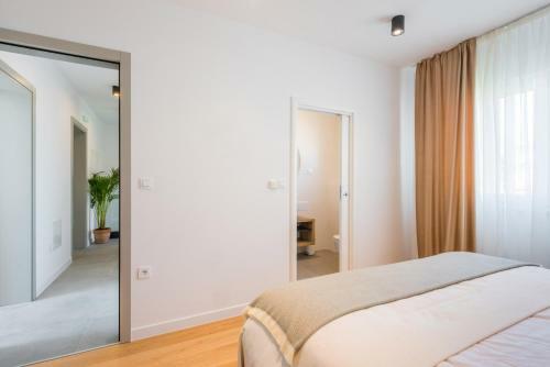 Villa Auni Grey - Heated Pool - Rooftop - Seaview - Beach