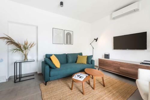 Villa Auni Grey - Heated Pool - Rooftop - Seaview - Beach