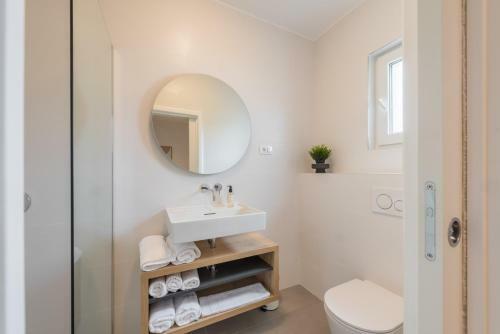 Villa Auni Grey - Heated Pool - Rooftop - Seaview - Beach