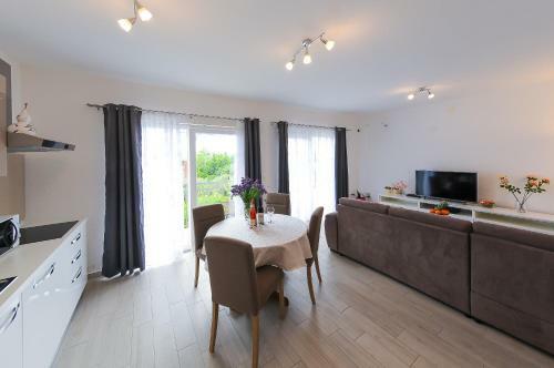 Apartment Petar