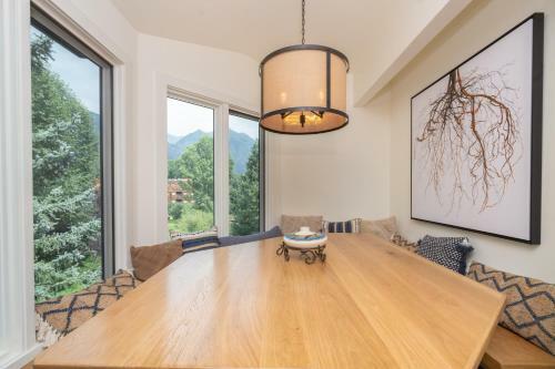 Manitou Riverhouse #115-114 By Alpine Lodging Telluride