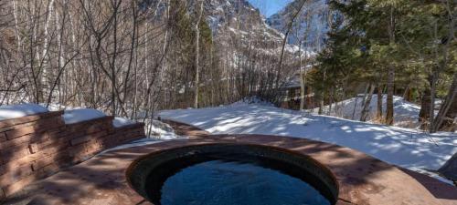 The Estate At Royer Falls By Exceptional Stays
