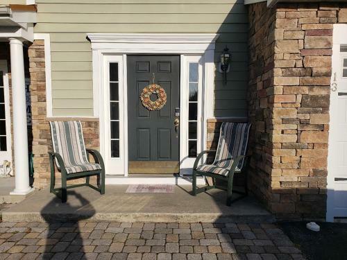Spacious Millville Townhome About 3 Mi To Beach!