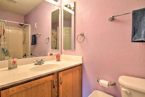 Spacious Millville Townhome About 3 Mi To Beach!