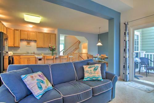 Spacious Millville Townhome About 3 Mi To Beach!