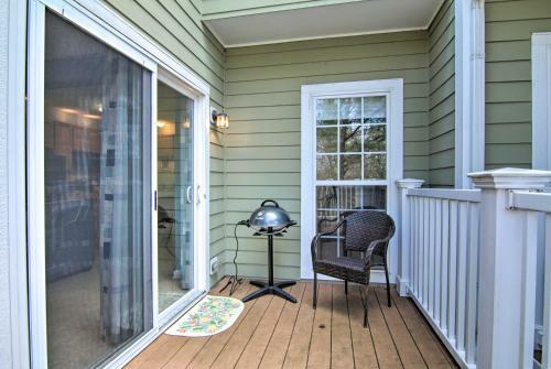 Spacious Millville Townhome About 3 Mi To Beach!