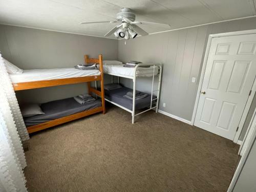 Pet Friendly 3 Bedroom Single Family House