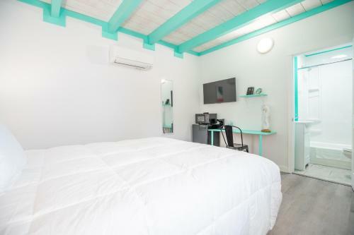 Hotel Salt Air Inn & Suites