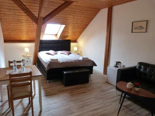 Hostal Penzion Stranny