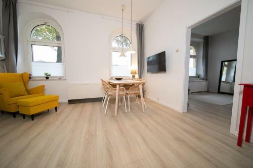 Apartment - Gut Angeschlossen - Henkel - Messe