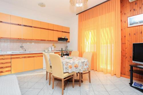 Apartments By The Sea Sumpetar, Omis - 17895