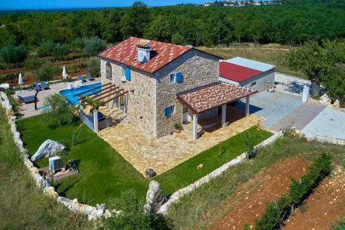 Villa Relax House Surrounded By Olives And Vineyard