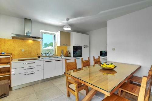 Villa Relax House Surrounded By Olives And Vineyard