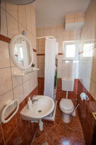 Apartments Pivac - Lokva Rogoznica