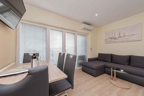 Apartments In Sukosan/zadar Riviera 7897