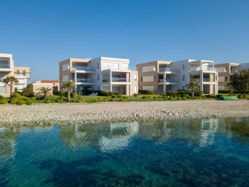 Unique Luxury Designers Apartment Right Next To The Beach