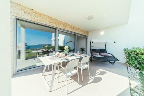 Unique Luxury Designers Apartment Right Next To The Beach