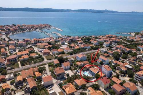 Villa Danica With Pool