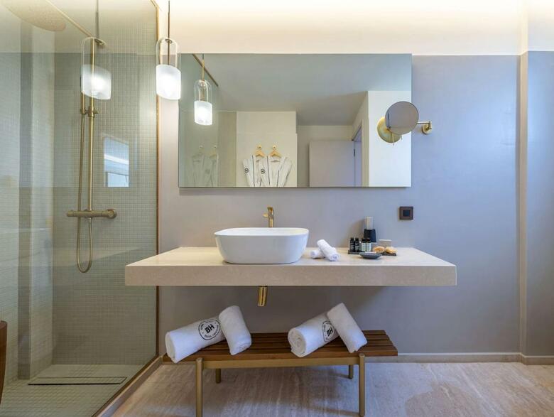 Hotel Isla Brown Chania Resort, Curio Collection By Hilton