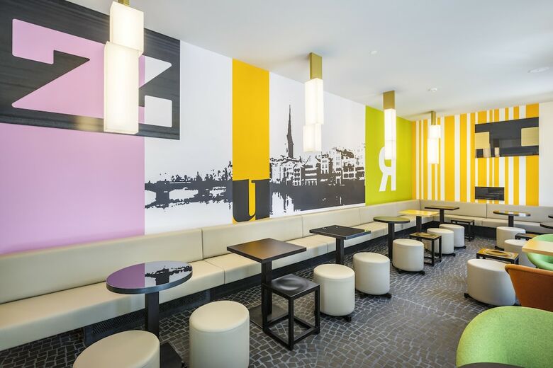 Hotel Z�ri By Fassbind