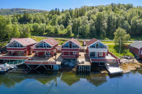 Flott Sj�hus Rett Ved Saltstraumen
