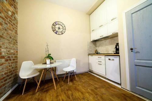 Charming Apartment In Historical City Center