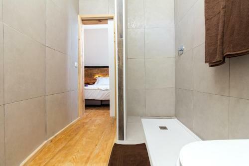 Bed & Breakfast Feel At Home Guest House