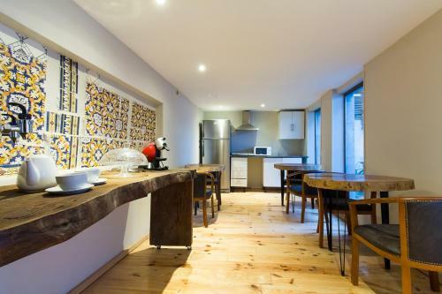 Bed & Breakfast Feel At Home Guest House