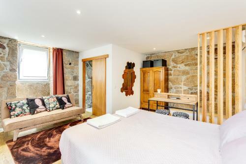 Hostal Home, By Julieta