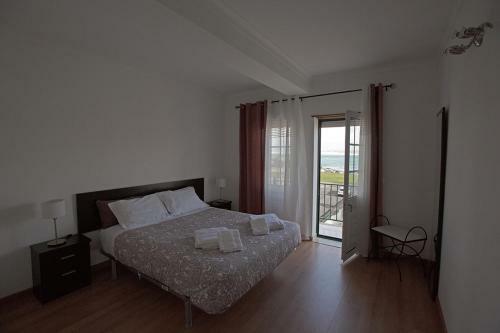 Waters House - Feel At Home Ir Our Sea