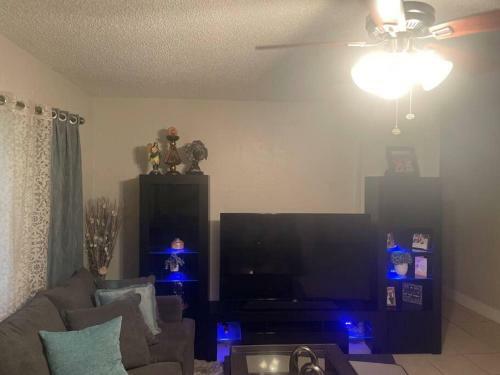 Cheerful 1-bedroom Apartment With Free Parking
