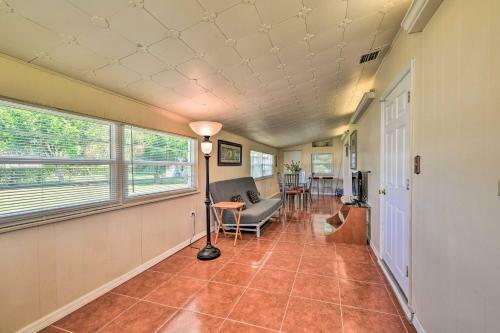 Sunshine State Cottage About 9 Miles To Beaches!