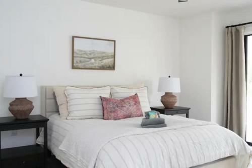 Remodeled 4br Pool Home/img Golf View/near Beaches