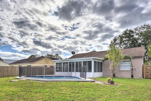 Bradenton Home With Screened-in Porch And Pool!